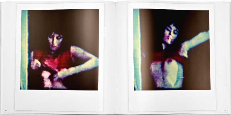 Künstlerbuch »Lady In Red – Drei Televisonen«, 52 Seiten mit 40 Photographien, Hardcover, 30x30 cm, 2018