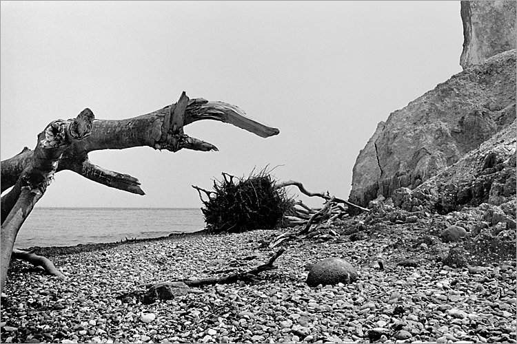 »Angriff aus dem Meer«, aus dem Portfolio »Møns Klint«, Foto © Friedhelm Denkeler 1983